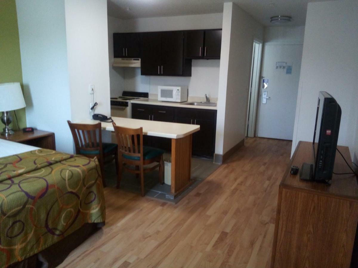 Welcome Suites Hazelwood Extended Stay Hotel Bagian luar foto
