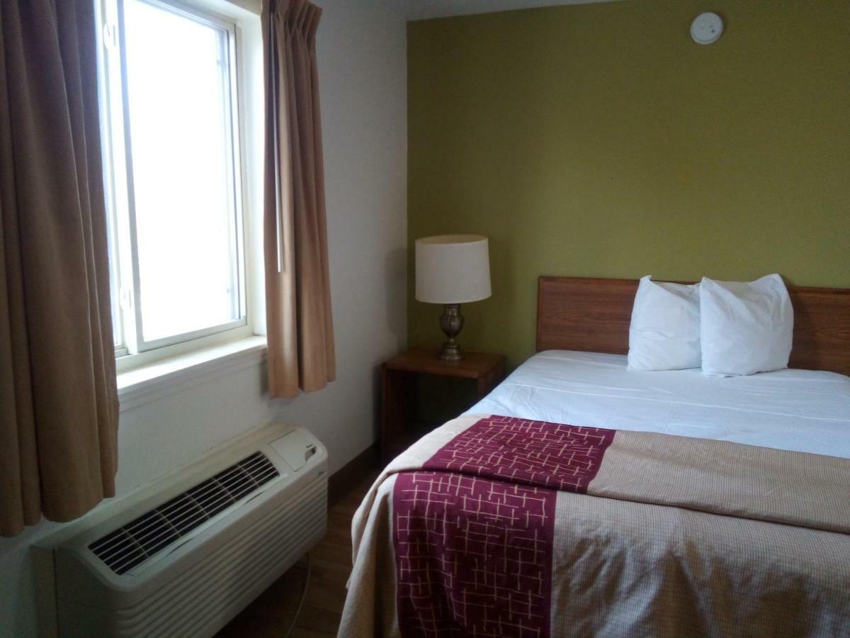 Welcome Suites Hazelwood Extended Stay Hotel Bagian luar foto